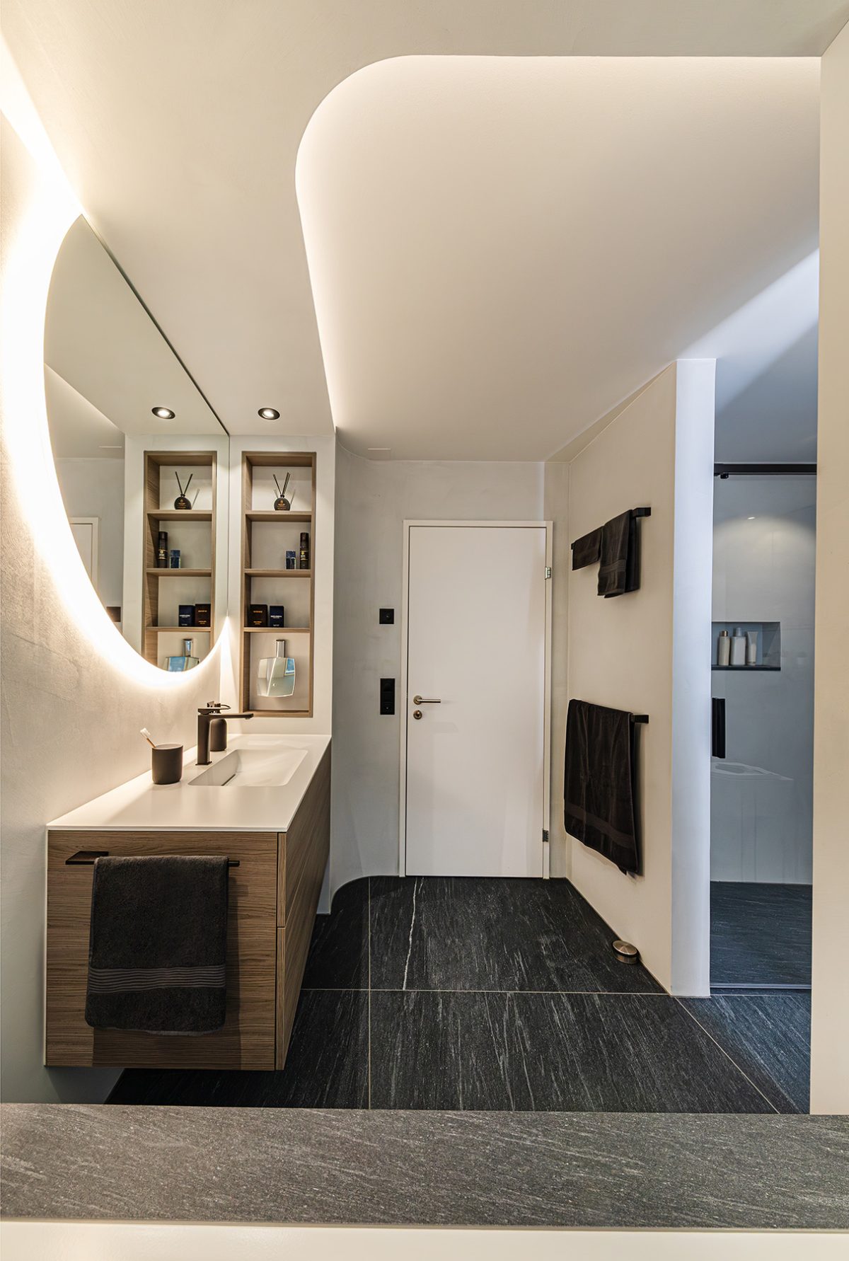 Spirig & van Stør, Satz III – Aura