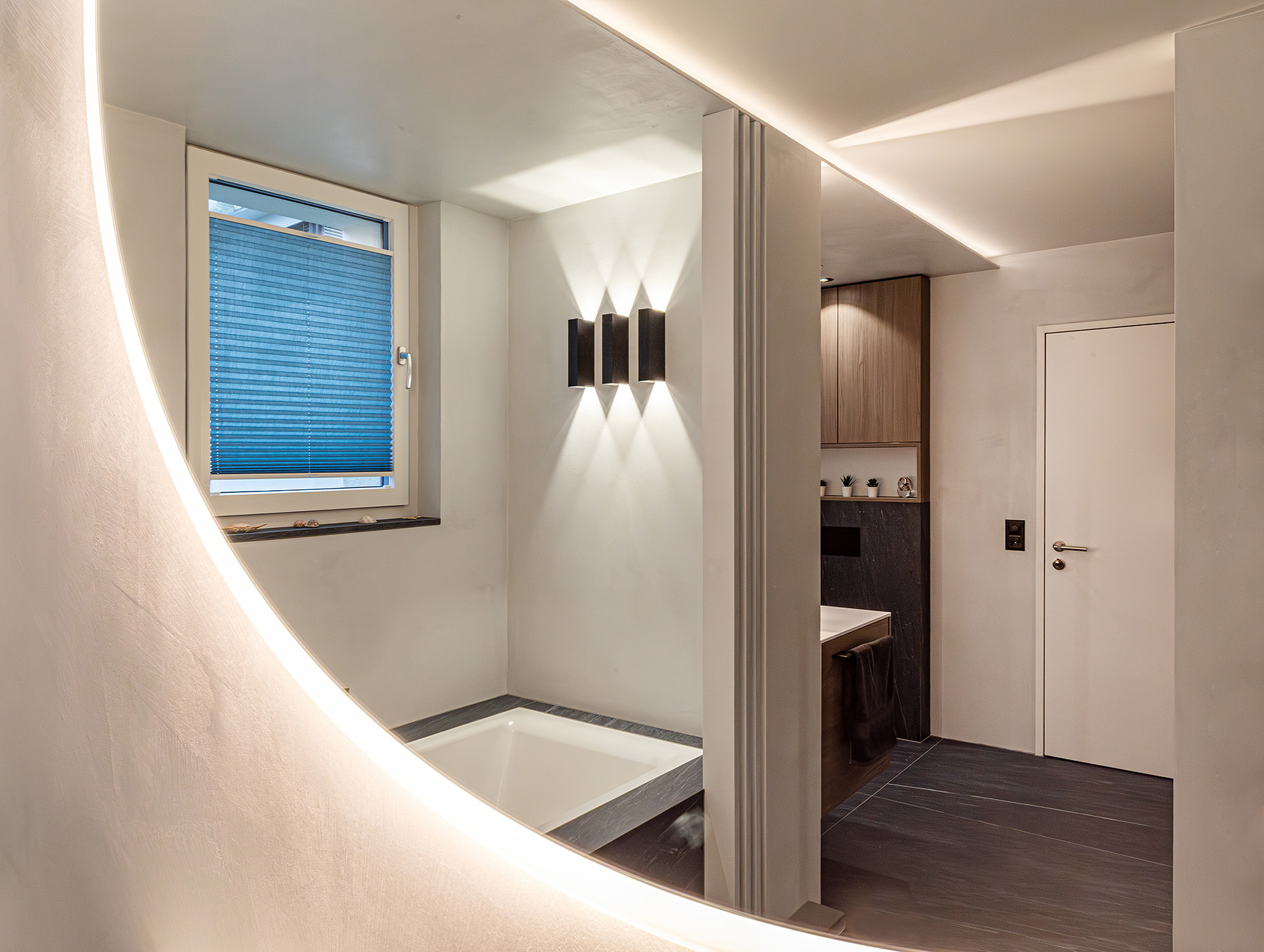 Spirig & van Stør, Satz III – Aura